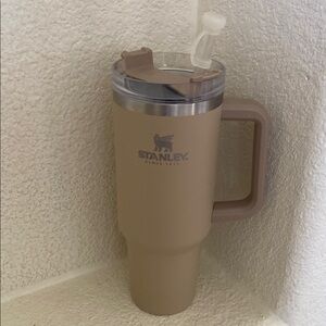 Stanley 40 oz Tan Insulated Water Bottle with Handle